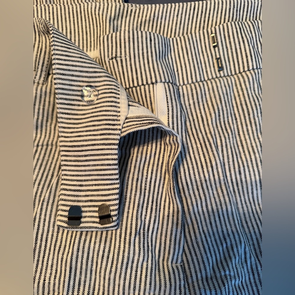 Gray Seersucker Wide-Leg Women's Pants - Picture 11 of 16